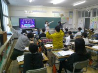 音楽に合わせて、シャキーン！