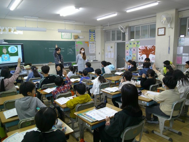 たくさん手が挙がります。