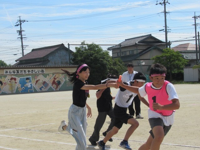 6.高学年リレー練習 (12).JPG